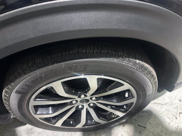 Used 2025 Ford Explorer ST-Line RWD image 3