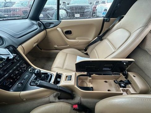 Used 2000 MAZDA MX-5 Miata image 22