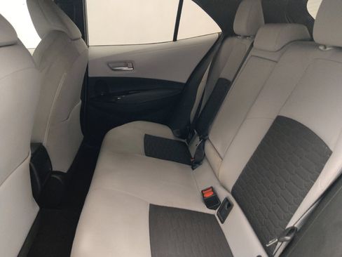 Used 2021 Toyota Corolla SE FWD image 18
