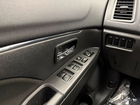 Used 2019 Mitsubishi Outlander Sport SP 2.0 image 10