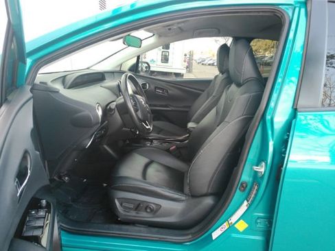 Used 2021 Toyota Prius Prime XLE image 12