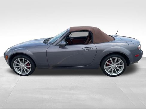 Used 2006 MAZDA MX-5 Miata Grand Touring w/ Premium Pkg RWD image 16