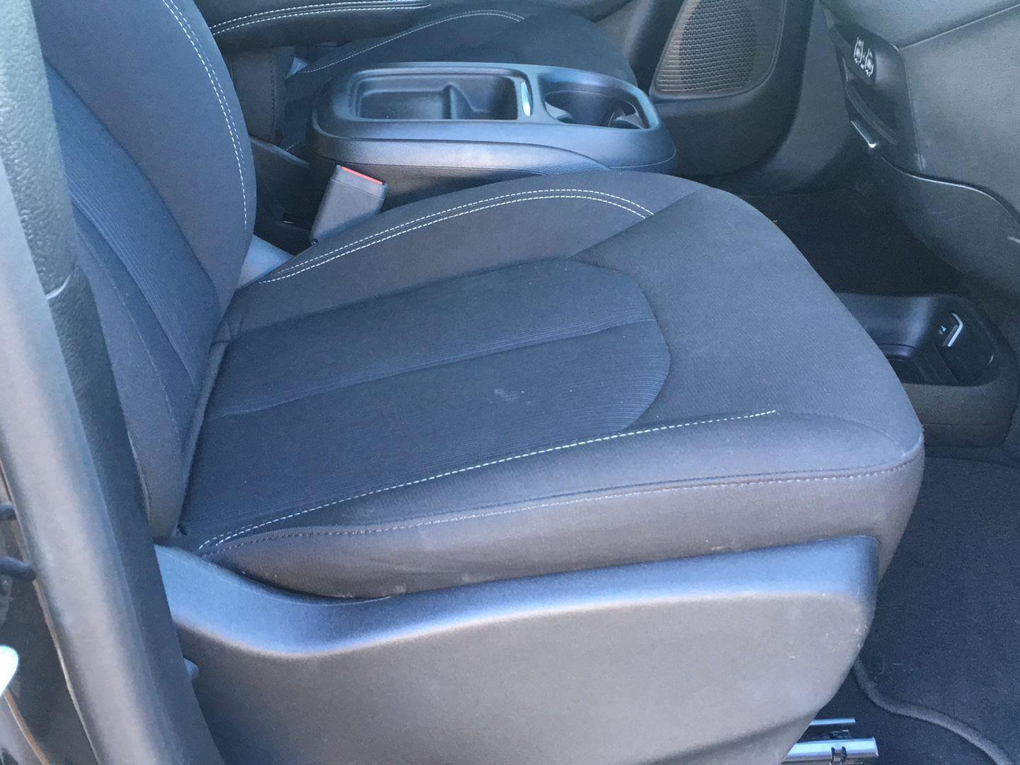 Used 2023 Chrysler Pacifica Touring FWD image 35