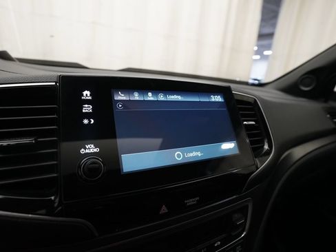 Used 2025 Honda Passport EX-L image 6
