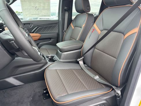 New 2026 GMC Canyon AT4 w/ Technology Plus Package AWD/4WD image 18