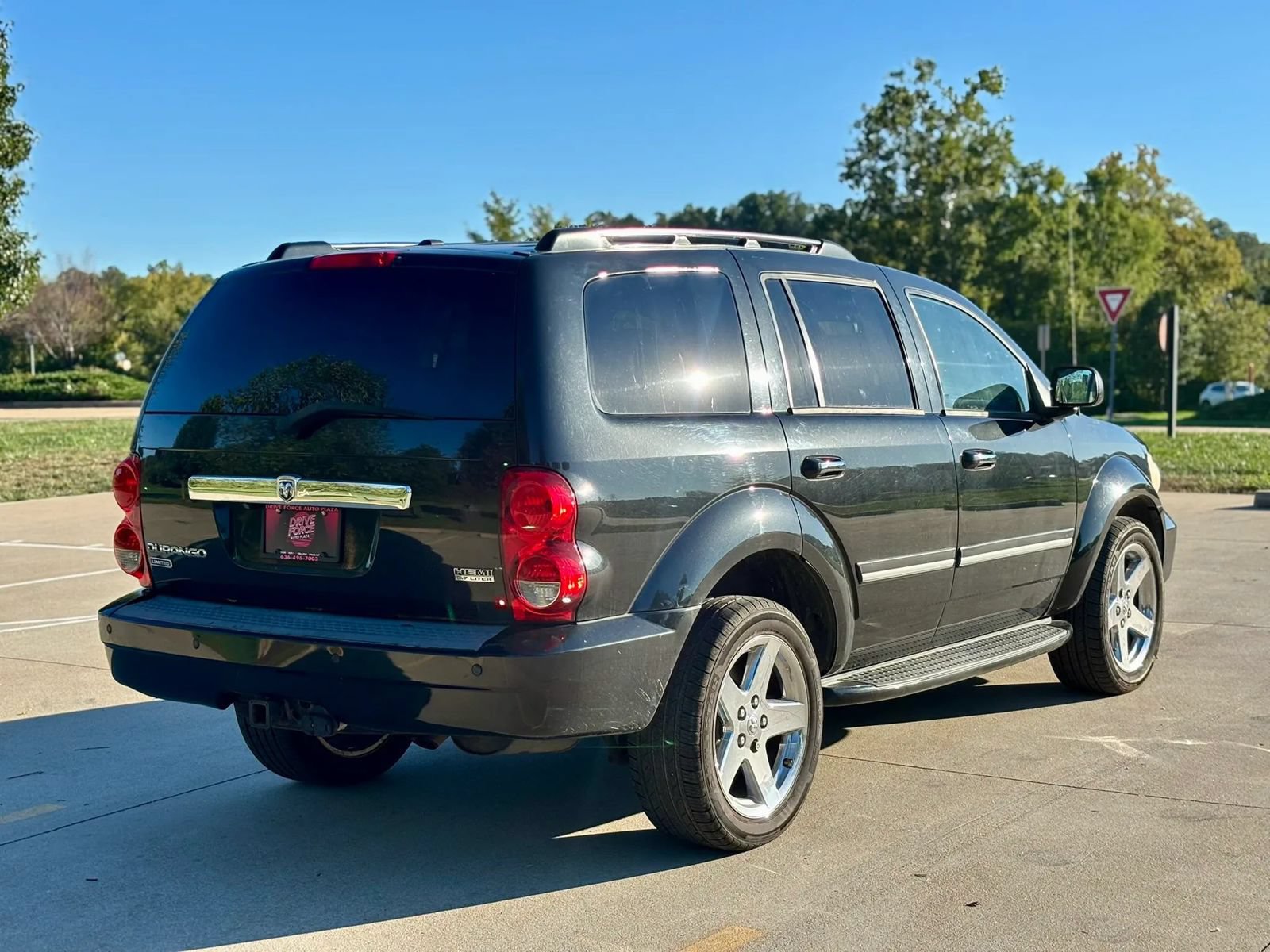 Used 2008 Dodge Durango Limited w/ Technology Group III AWD/4WD image 5