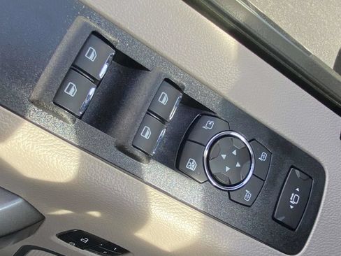 Used 2019 Ford F250 Limited AWD/4WD image 19