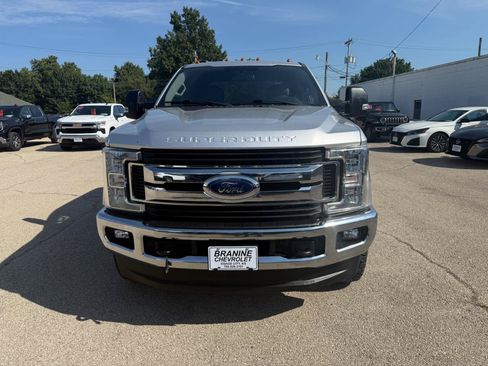 Used 2019 Ford F250 XLT w/ XLT Value Package AWD/4WD image 3