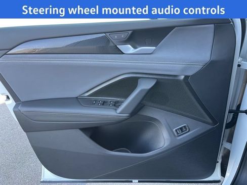 New 2026 Volkswagen Tiguan SE R-Line FWD image 7