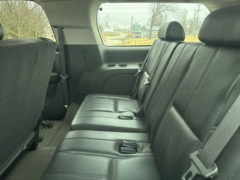 Used 2009 Chevrolet Suburban LT image 20