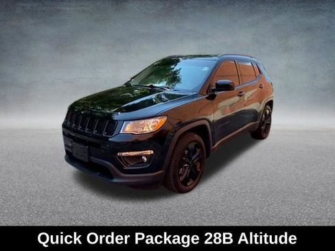 Used 2019 Jeep Compass Latitude FWD image 9