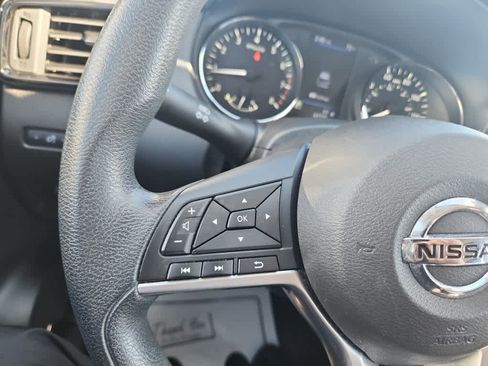 Used 2020 Nissan Rogue Sport SV image 30