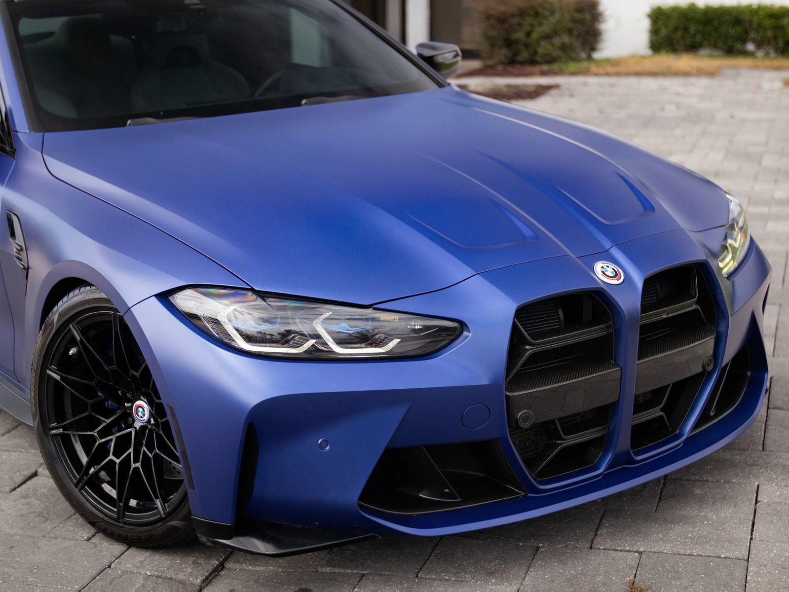 Used 2022 BMW M4 Competition w/ M Carbon Exterior Package RWD image 3