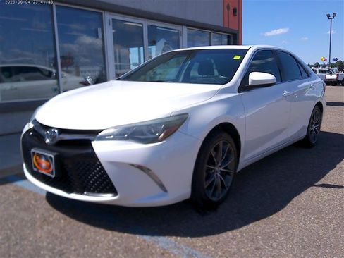 Used 2015 Toyota Camry XSE FWD image 1