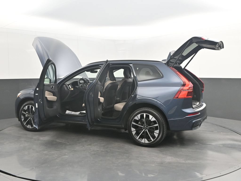 Certified 2026 Volvo XC60 B5 Plus AWD/4WD image 39