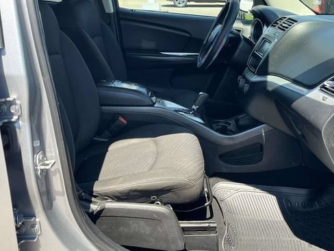 Used 2017 Dodge Journey SXT FWD image 26