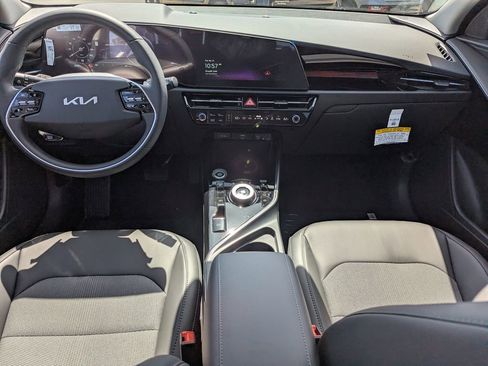 New 2026 Kia Niro Wind FWD image 13