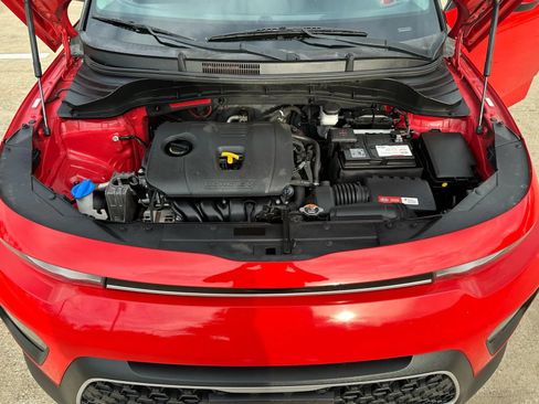 Used 2020 Kia Soul LX FWD image 26
