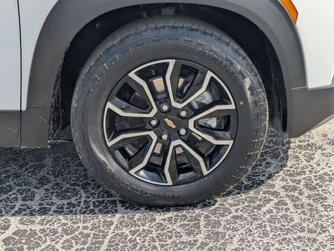 Used 2023 Chevrolet TrailBlazer ACTIV image 12