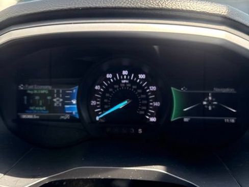 Used 2020 Ford Edge SEL w/ Convenience Package AWD/4WD image 3