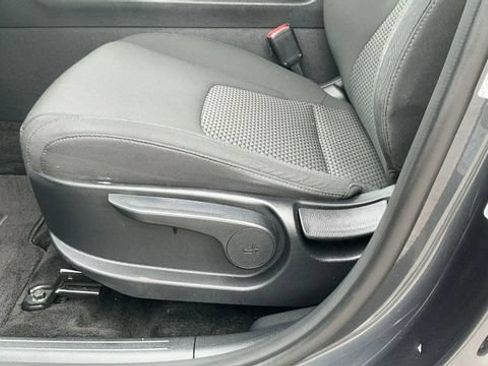 Certified 2023 Kia Sportage LX FWD image 40