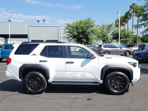 Used 2025 Toyota 4Runner Limited image 33