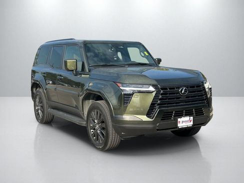 Used 2025 Lexus GX 550 w/ Accessory Package (31) AWD/4WD image 3