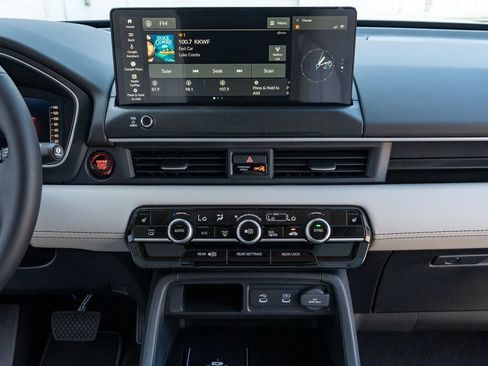 New 2026 Honda Pilot Touring image 21