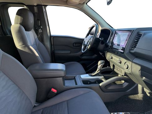 Used 2022 Nissan Frontier S image 14