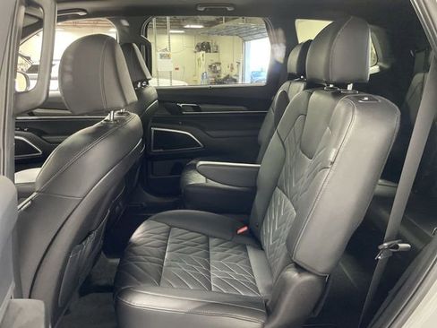 Used 2023 Kia Telluride EX X-Line image 23