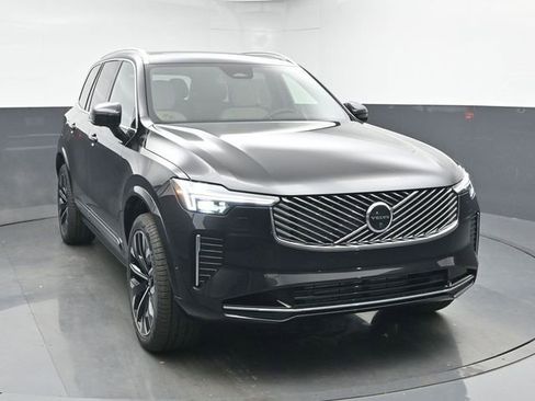 New 2026 Volvo XC90 T8 Plus w/ Protection Package Premier image 2
