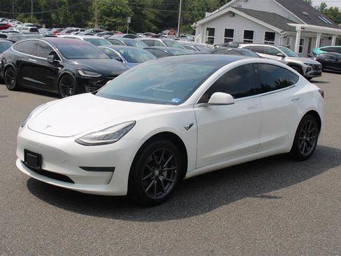Used 2018 Tesla Model 3 Mid Range RWD image 3