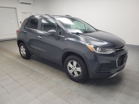 Used 2018 Chevrolet Trax LT w/ LT Convenience Package AWD/4WD image 11