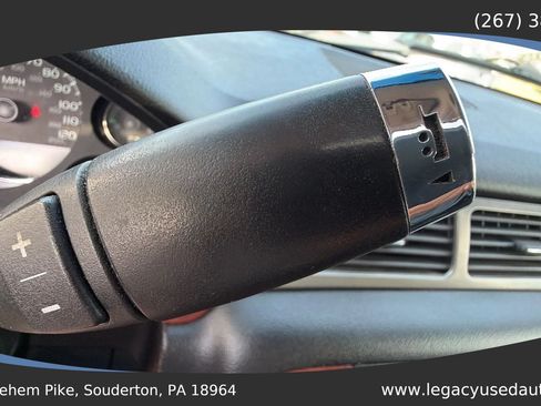 Used 2012 Chevrolet Avalanche LTZ AWD/4WD image 46