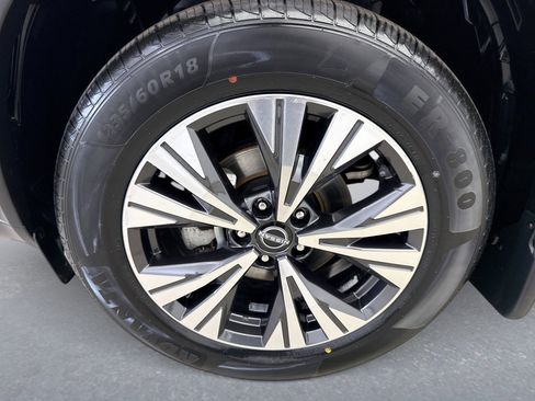 Used 2023 Nissan Rogue SV image 27