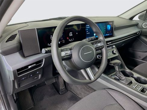 Certified 2025 Hyundai Sonata SE FWD image 13