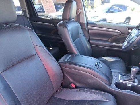 Used 2018 Toyota Highlander Limited AWD/4WD image 14