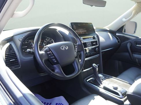Used 2024 INFINITI QX80 Luxe image 12