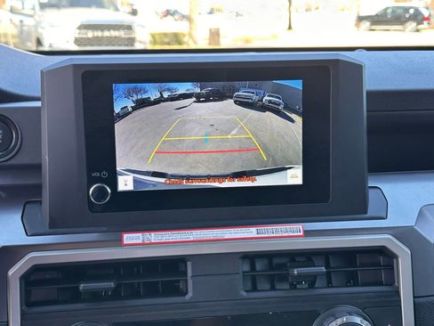 Used 2025 Toyota Tacoma SR5 image 31