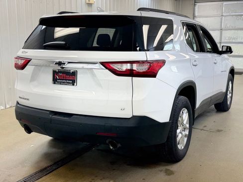 Used 2021 Chevrolet Traverse LT FWD image 5