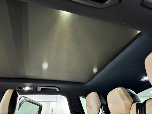 Used 2017 Porsche Cayenne Platinum Edition w/ Premium Package (PJV) image 17