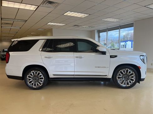 Used 2023 GMC Yukon Denali Ultimate image 6