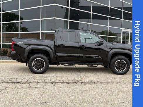 Used 2024 Toyota Tacoma TRD Off-Road w/ TRD Off Road Upgrade Package AWD/4WD image 2