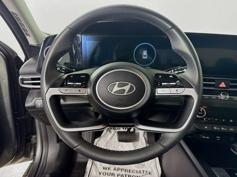 Used 2025 Hyundai Elantra SEL FWD image 12