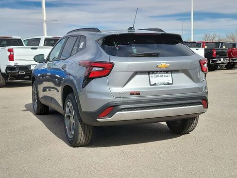 New 2026 Chevrolet Trax LT w/ Driver Confidence Package image 8