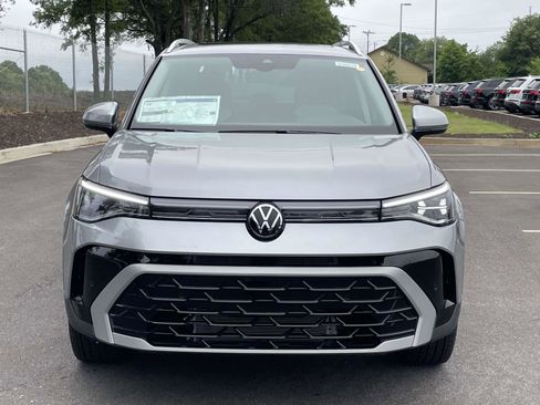 New 2026 Volkswagen Taos SEL AWD/4WD image 2