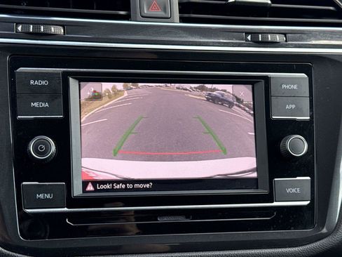 Used 2023 Volkswagen Tiguan S FWD image 33