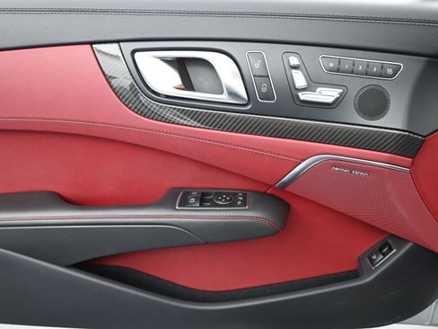 Used 2019 Mercedes-Benz SL 63 AMG image 16