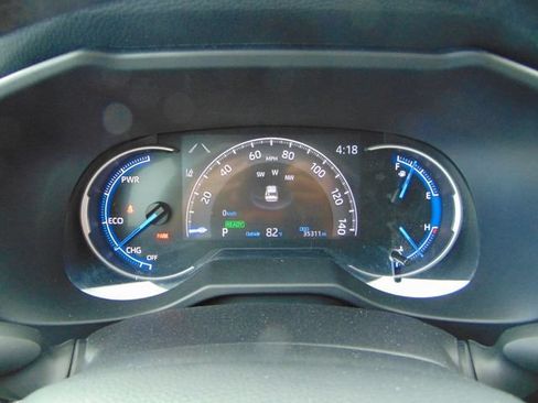 Used 2025 Toyota RAV4 LE AWD/4WD image 16
