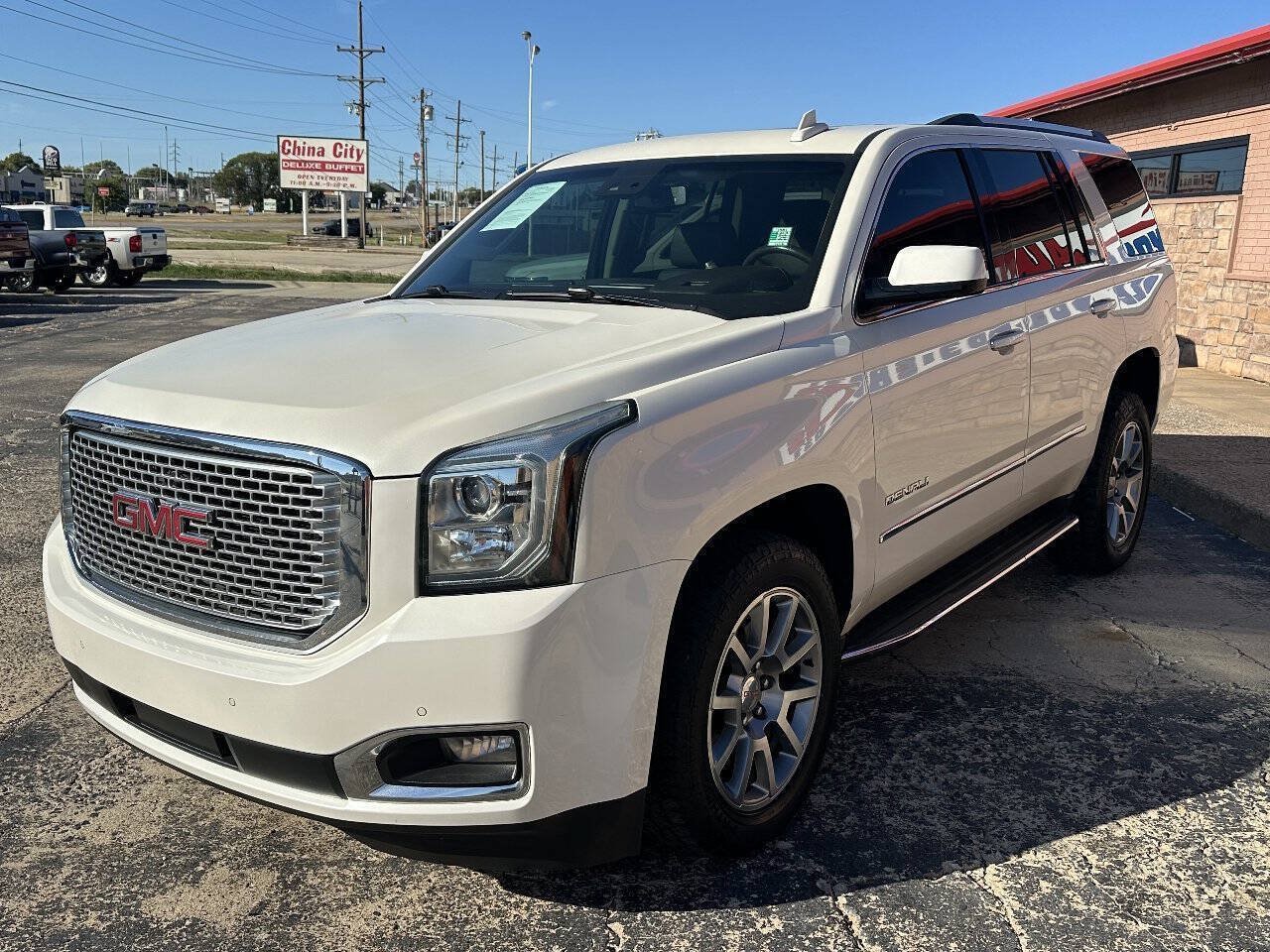 Used 2015 GMC Yukon Denali w/ Open Road Package AWD/4WD image 4